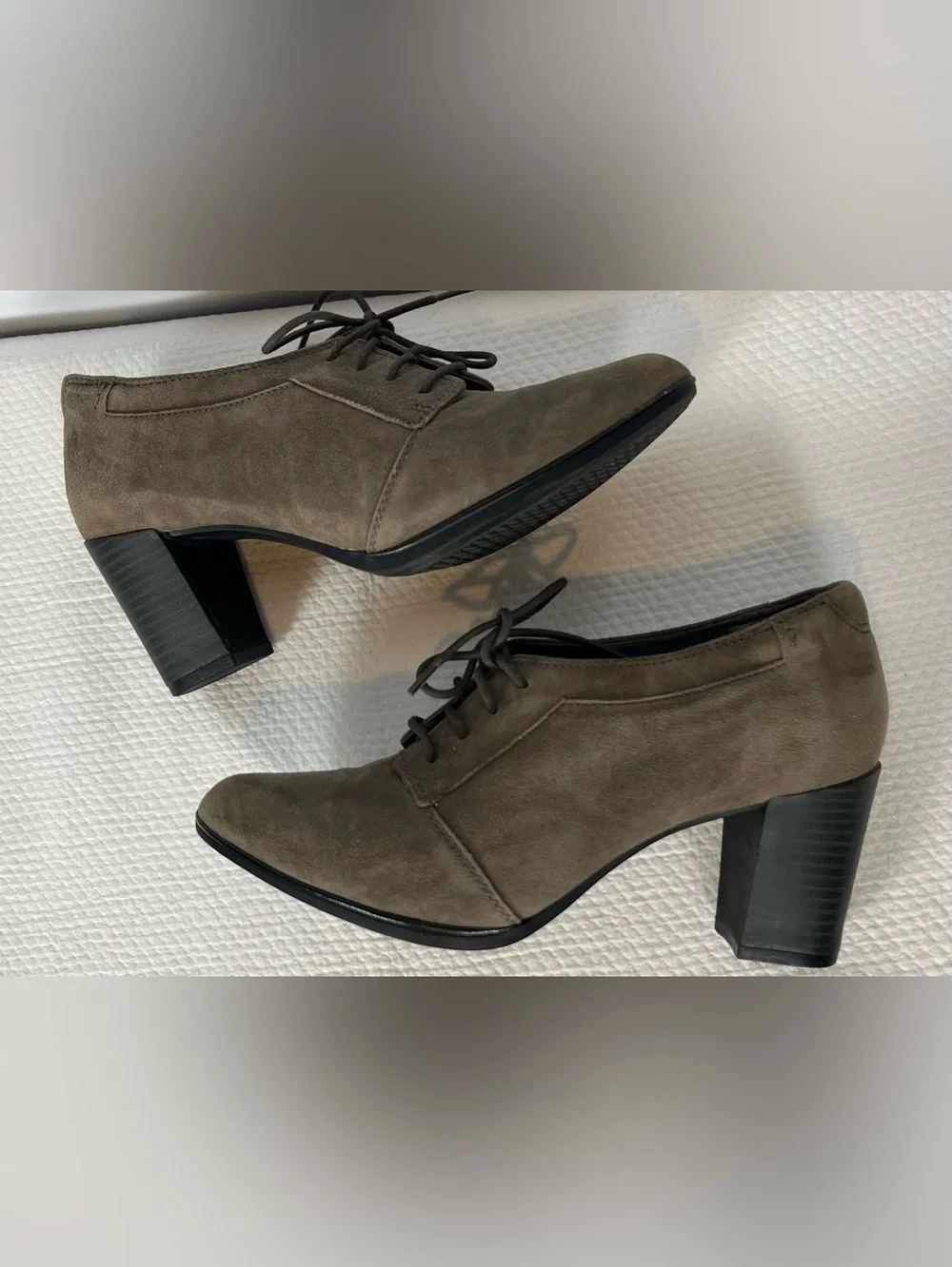 Clarks Araya Hale Lace-Up Suede Oxfords Pumps Size 7.5